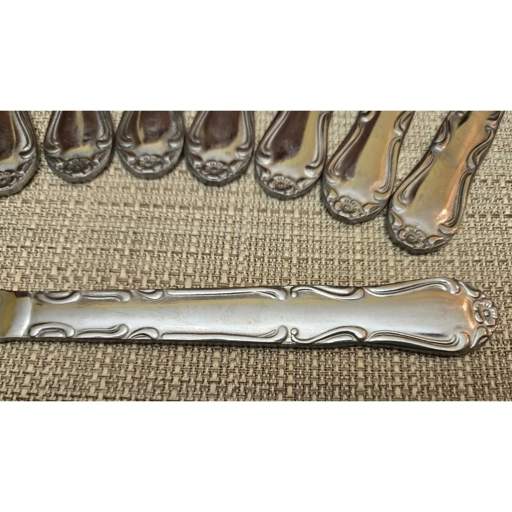 Oneida MELINDA Stainless, Flower Tip, Glossy - Lot of 10‎ Dinner Knives 8 1/2